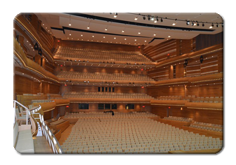 ホテルのロビーやバーなどで流れるような落ち着いたサウンド