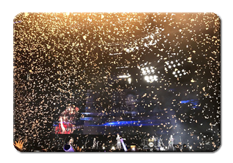 「dramatic」を派手にしたものやトレイラーミュージックなど